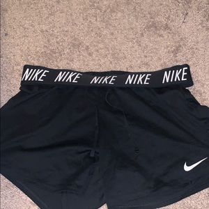 Nike shorts black